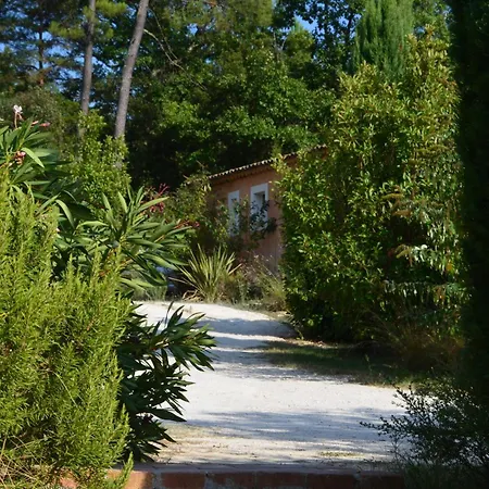 Et La Sauvasse Panzió