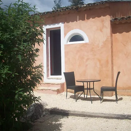Et La Sauvasse Bed & Breakfast *